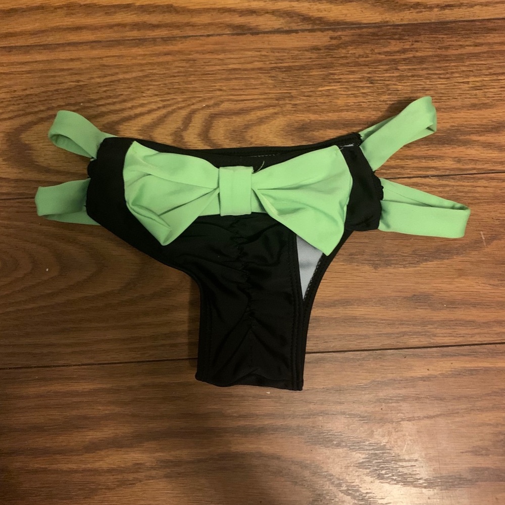 Bikini bottom